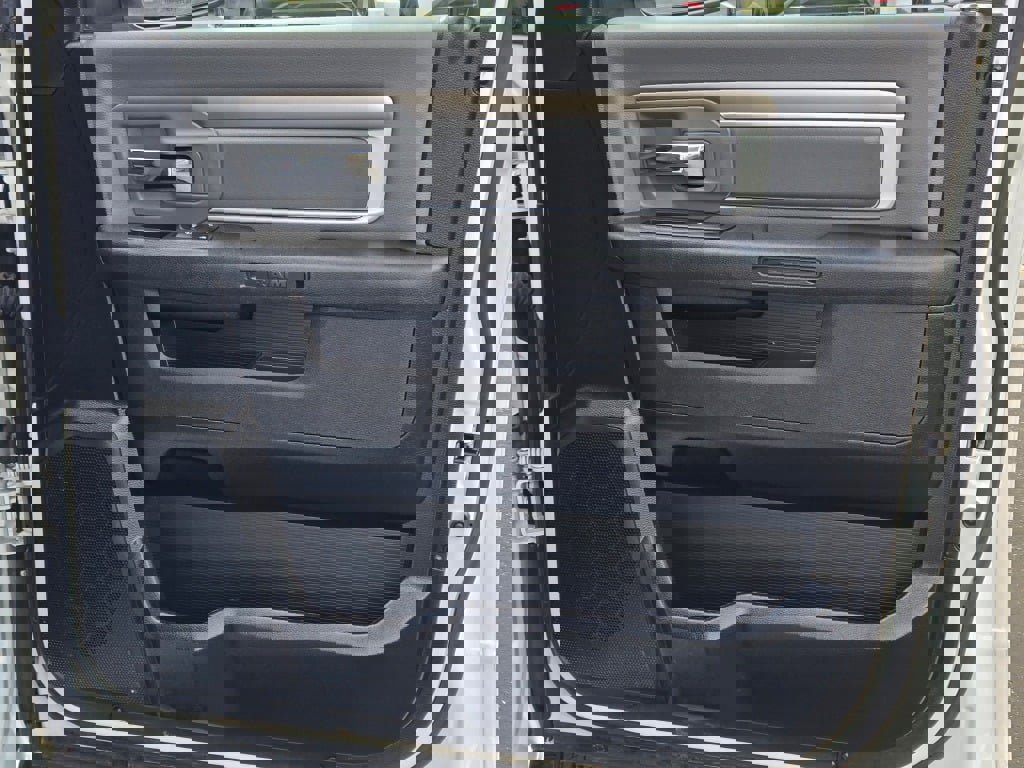 Used 2024 RAM 1500 Classic SLT image 6