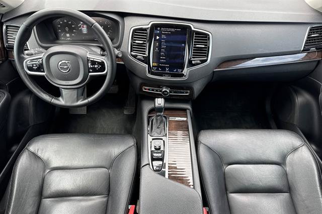 Used 2017 Volvo XC90 T6 Momentum w/ Vision Package AWD/4WD image 14