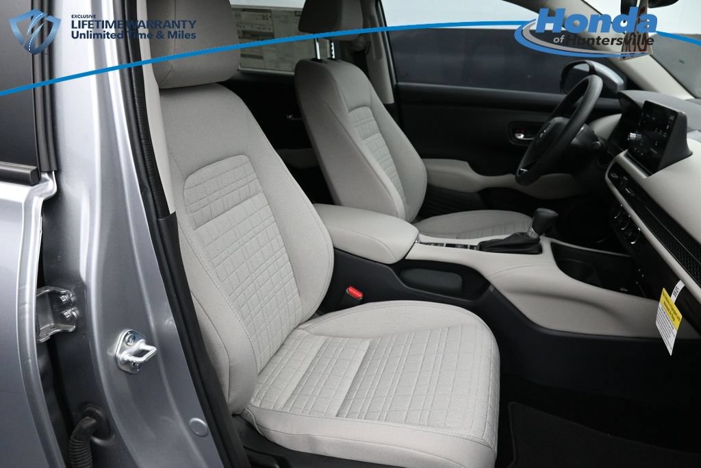 New 2026 Honda HR-V LX image 11