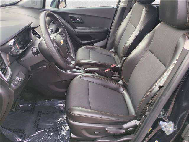 Used 2021 Chevrolet Trax LT AWD/4WD image 15