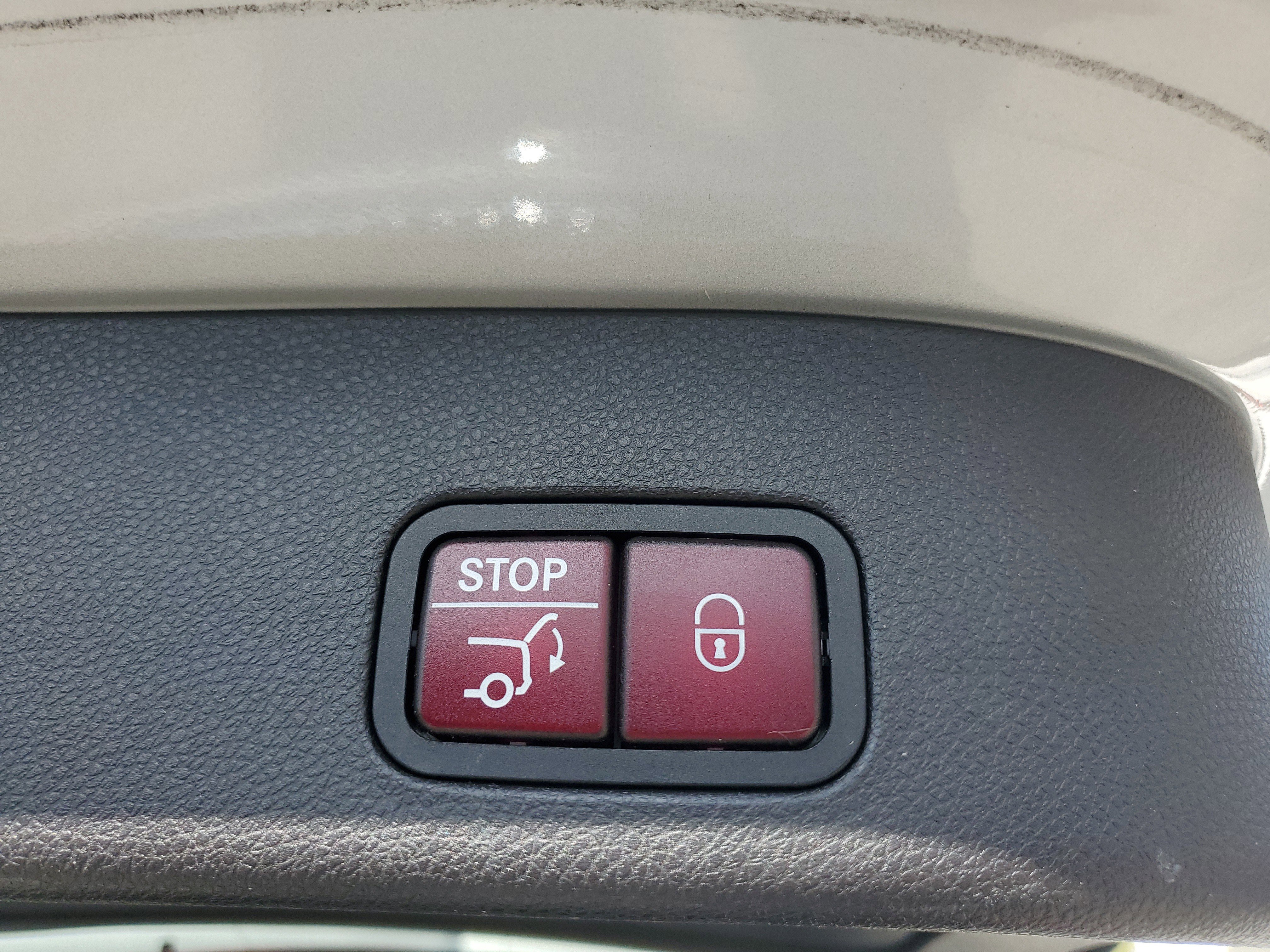 Used 2019 Mercedes-Benz GLS 450 4MATIC image 9