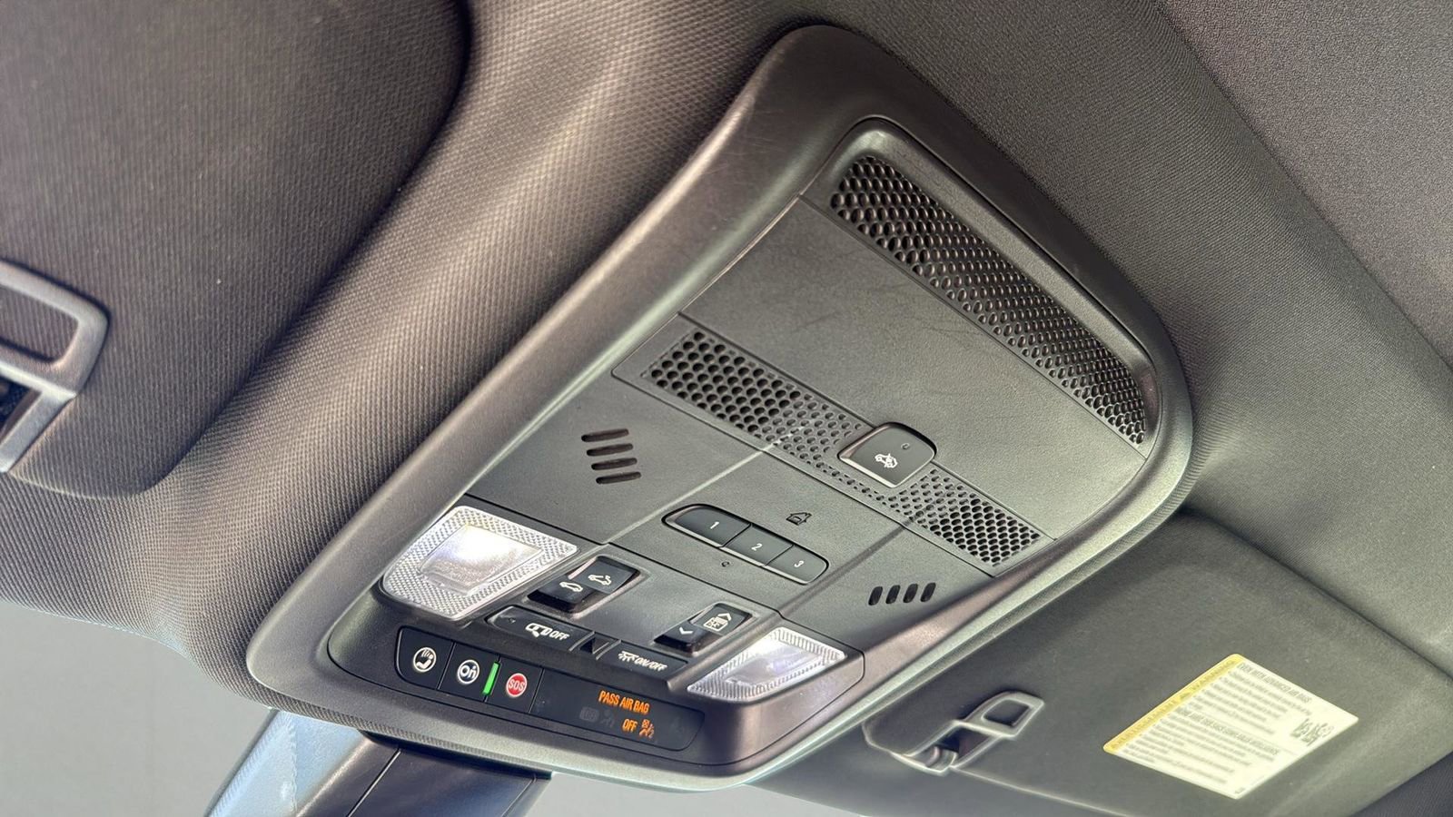 Used 2021 Cadillac XT6 Premium Luxury FWD image 21