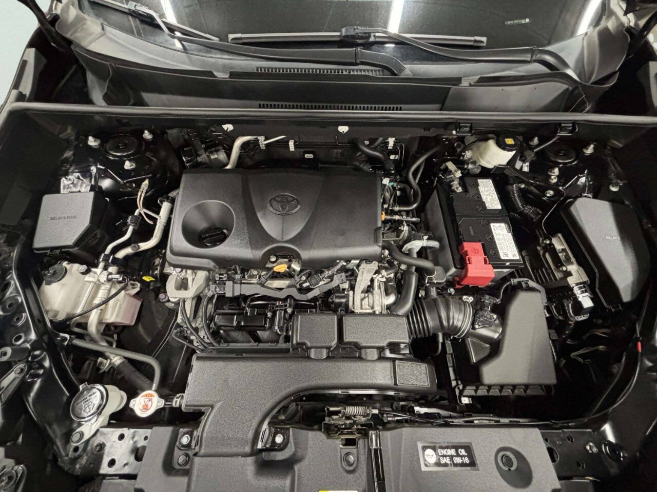 Used 2021 Toyota RAV4 XLE FWD image 11