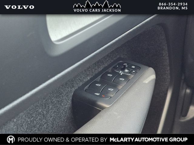 Used 2024 Volvo XC40 B5 Plus w/ Protection Package Premier AWD/4WD image 18