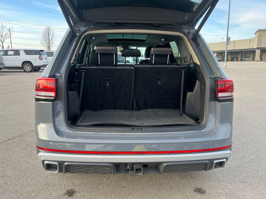 Used 2024 Volkswagen Atlas Peak Edition SE image 29