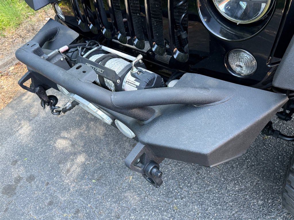 Used 2015 Jeep Wrangler Unlimited Rubicon w/ Dual Top Group AWD/4WD image 8