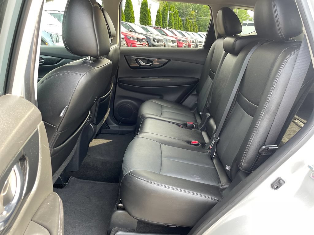 Used 2017 Nissan Rogue SL w/ SL Premium Package AWD/4WD image 23