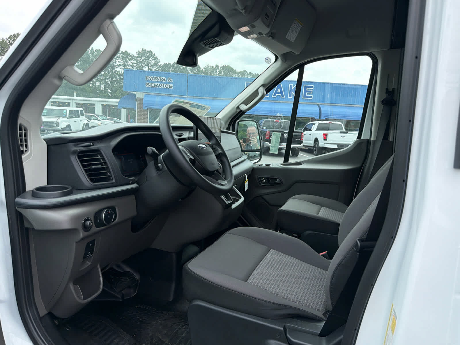 New 2026 Ford Transit 250 148 Medium Roof RWD image 16
