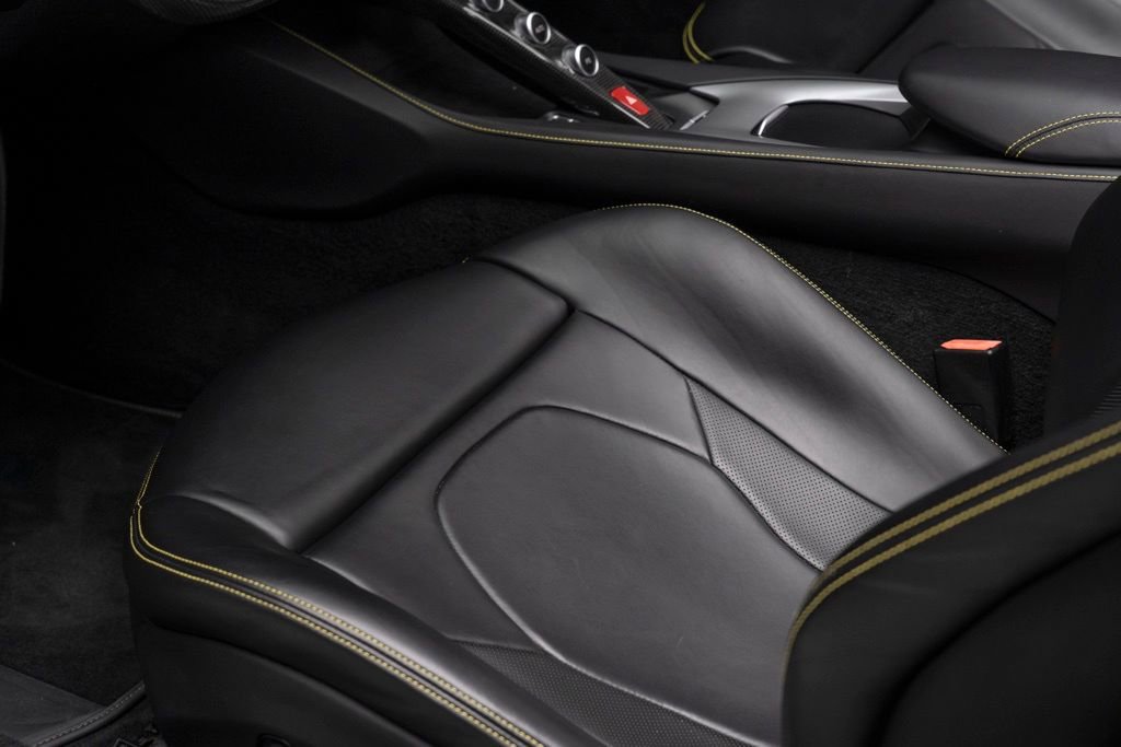 Used 2019 Ferrari Portofino image 15