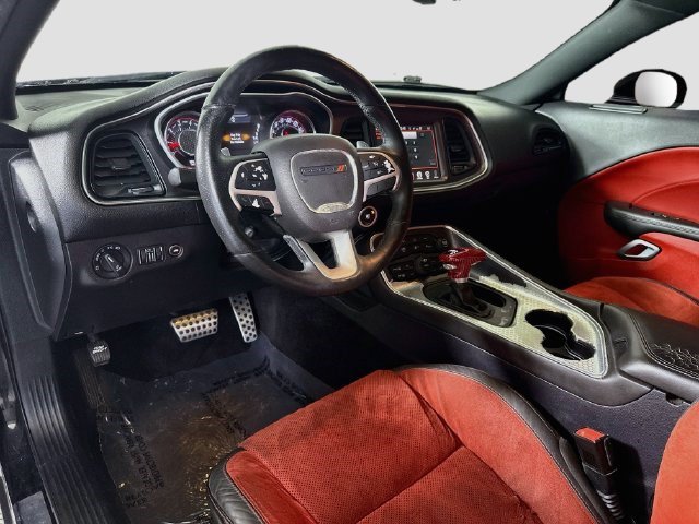 Used 2016 Dodge Challenger R/T Scat Pack w/ Leather Interior Group RWD image 22