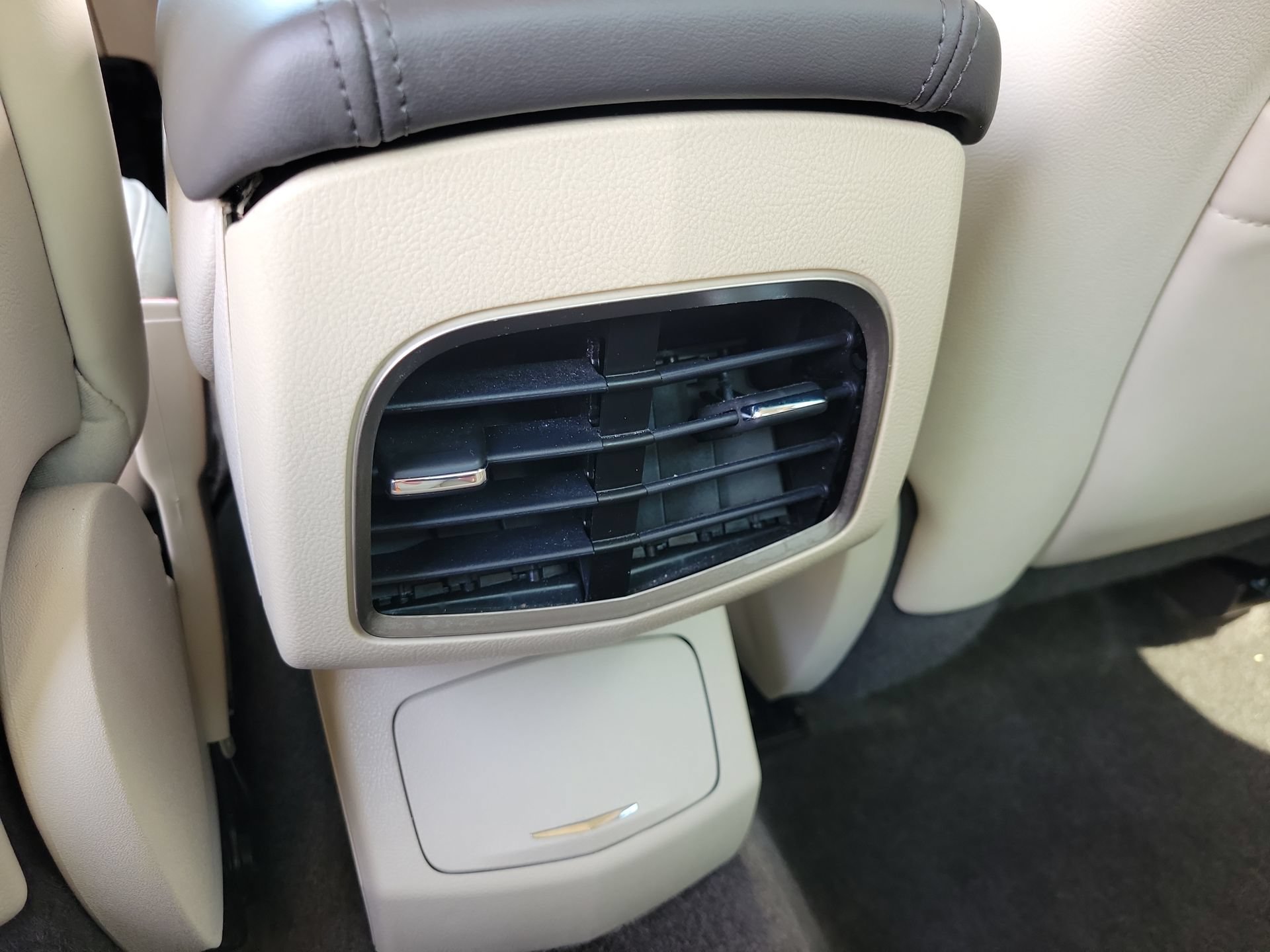 Used 2018 Lincoln MKZ Premiere FWD image 17