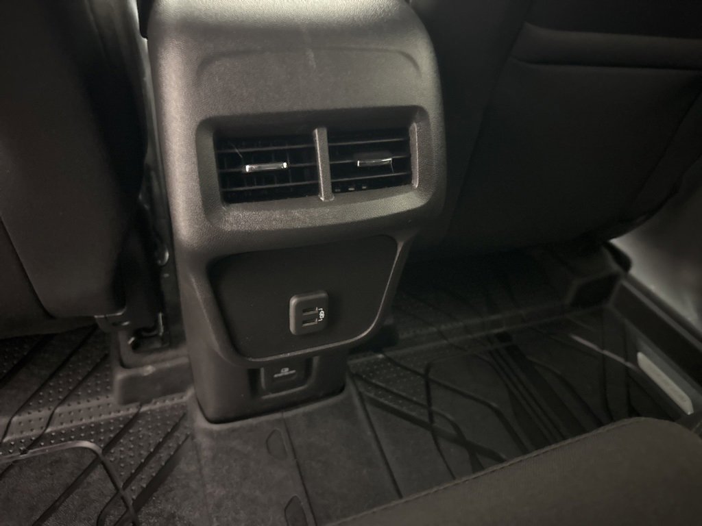 Used 2024 Chevrolet Equinox LT image 45