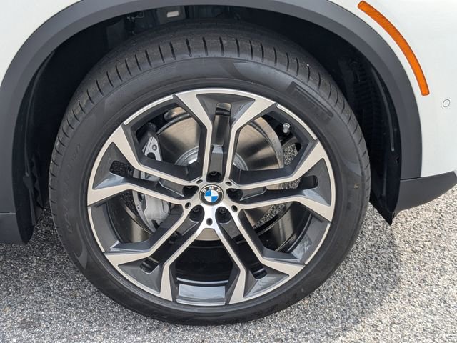 New 2026 BMW X5 sDrive40i image 12