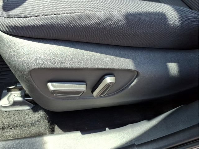 Certified 2024 Toyota Highlander LE AWD/4WD image 14