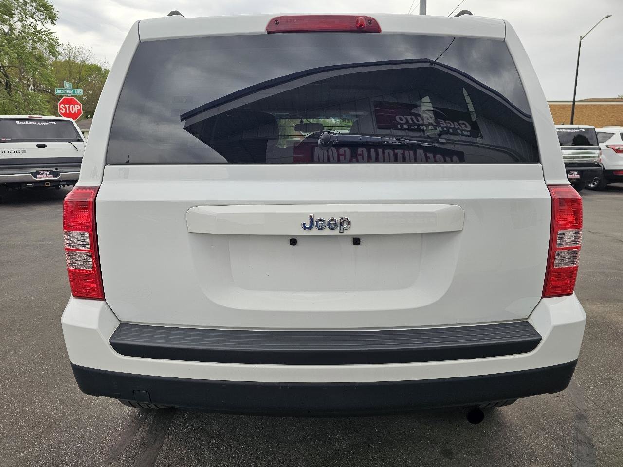 Used 2016 Jeep Patriot Sport w/ Power Value Group FWD image 10