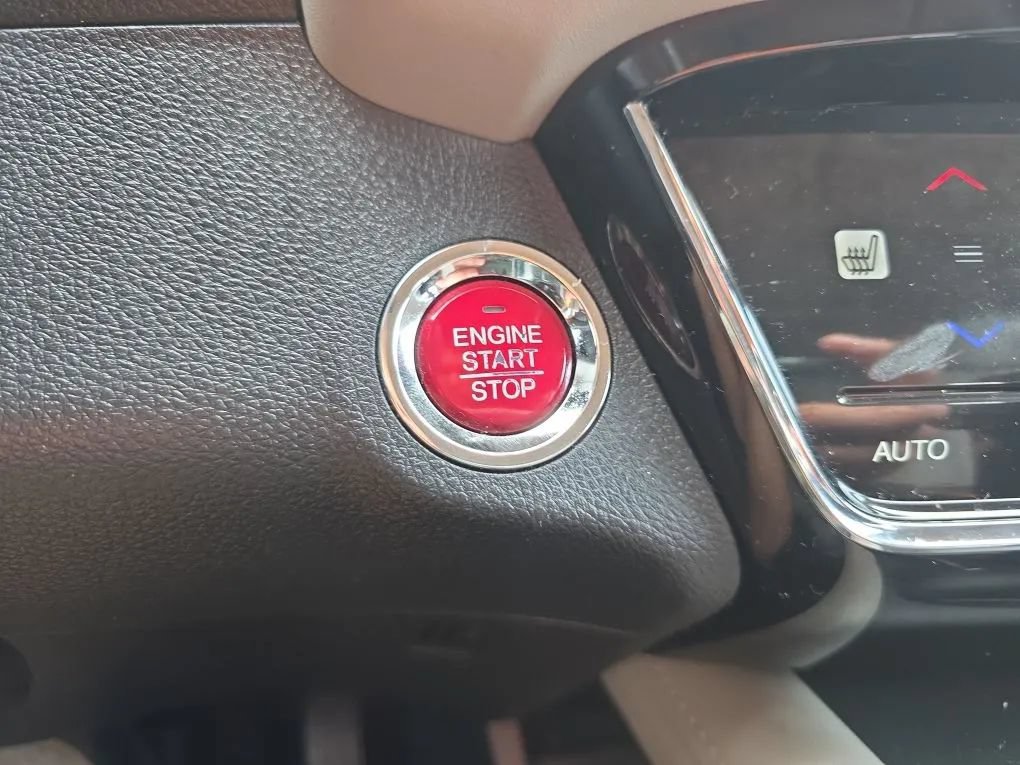 Used 2018 Honda HR-V EX image 33