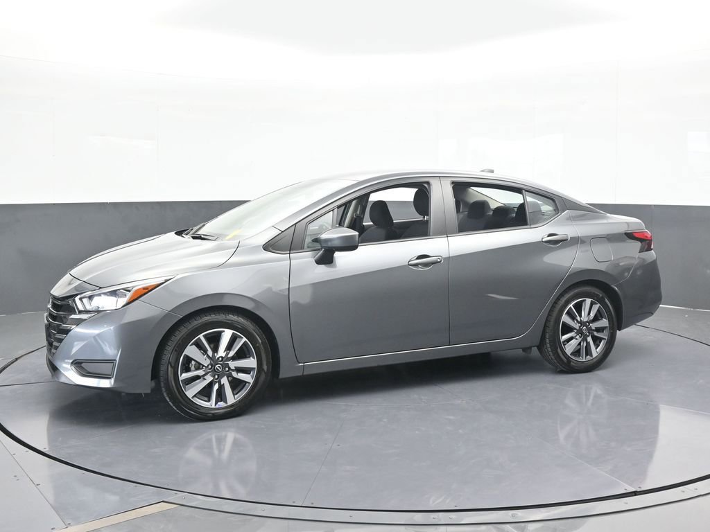 Used 2023 Nissan Versa SV video 2