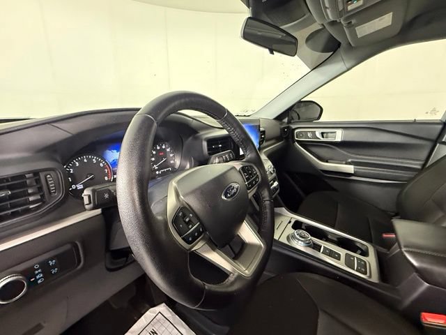 Used 2022 Ford Explorer XLT RWD image 6