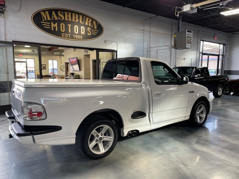 Used 2003 Ford F150 Lightning image 10