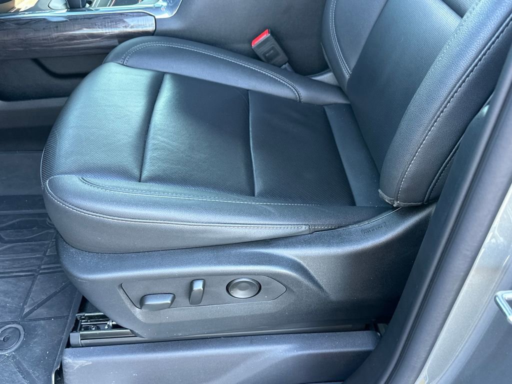 Used 2025 Chevrolet Silverado 1500 LTZ w/ LTZ Premium Package AWD/4WD image 9