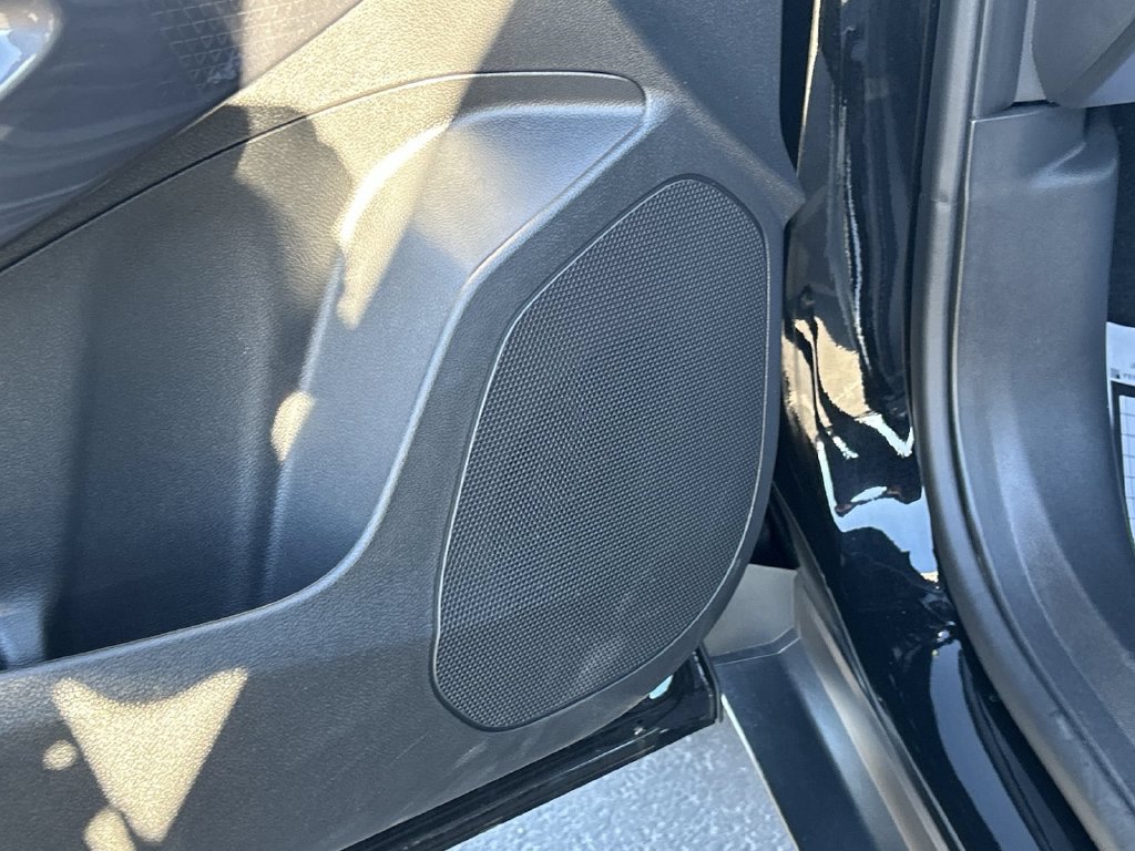 Certified 2024 Chevrolet Trax ACTIV w/ Sunroof Package FWD image 29