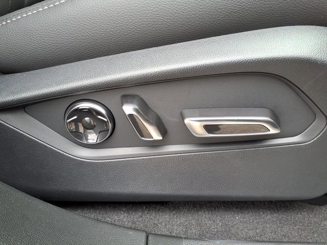 New 2026 Acura RDX SH-AWD image 8