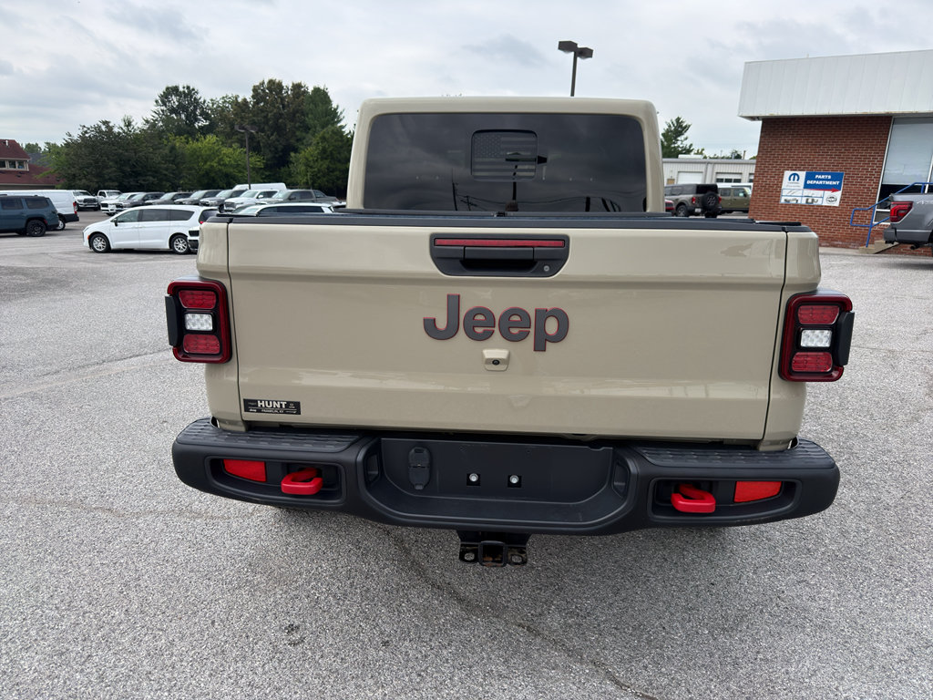 Used 2022 Jeep Gladiator Rubicon w/ LED Lighting Group AWD/4WD image 6