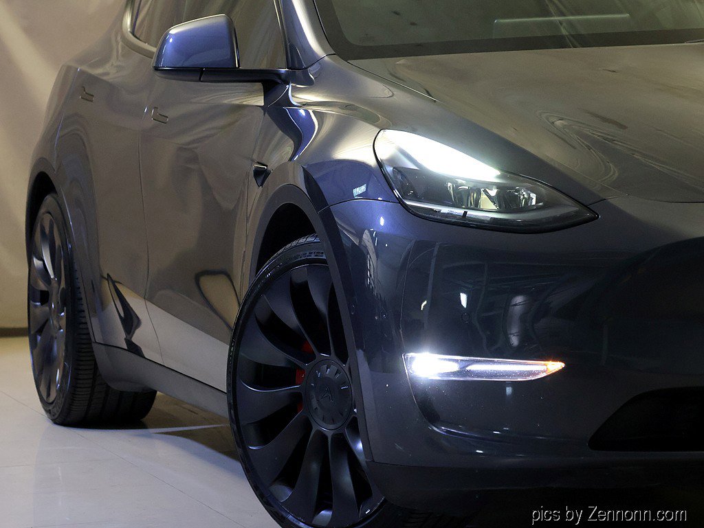 Used 2021 Tesla Model Y Performance AWD/4WD image 4