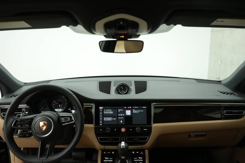 New 2026 Porsche Macan AWD/4WD image 16