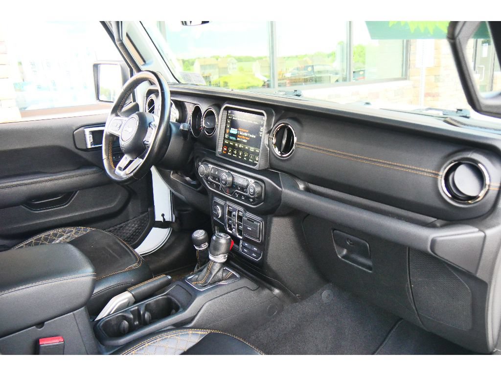 Used 2022 Jeep Wrangler Unlimited Sahara AWD/4WD image 15