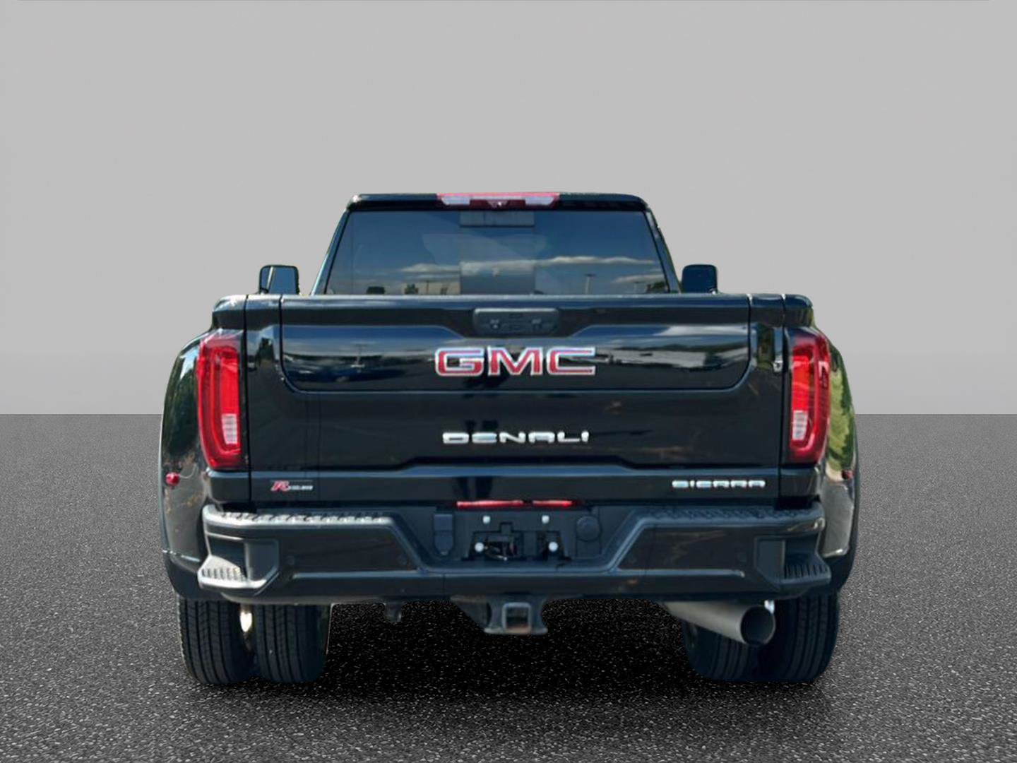 Certified 2022 GMC Sierra 3500 Denali w/ Technology Package AWD/4WD image 4