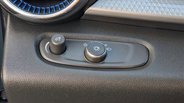 Used 2025 Chevrolet Trax LT image 16