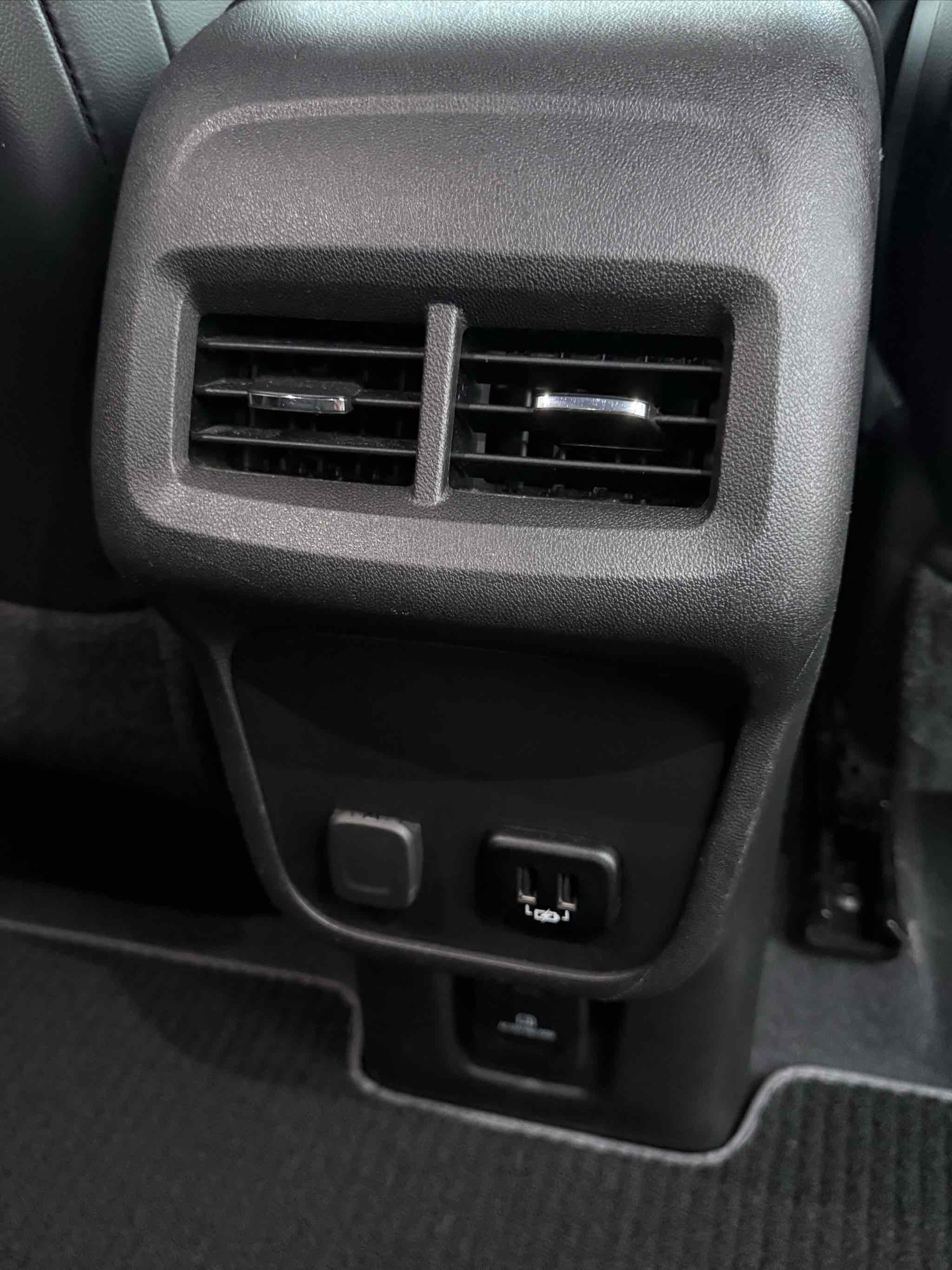 Used 2018 Chevrolet Equinox Premier FWD image 46