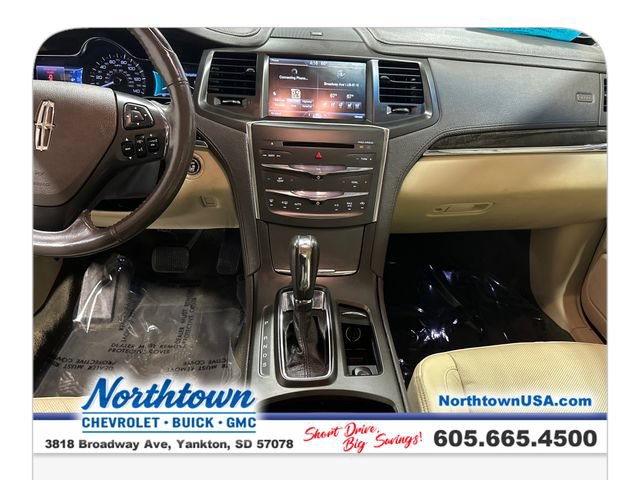 Used 2013 Lincoln MKS AWD image 17