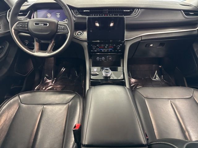 Used 2023 Jeep Grand Cherokee Limited image 32