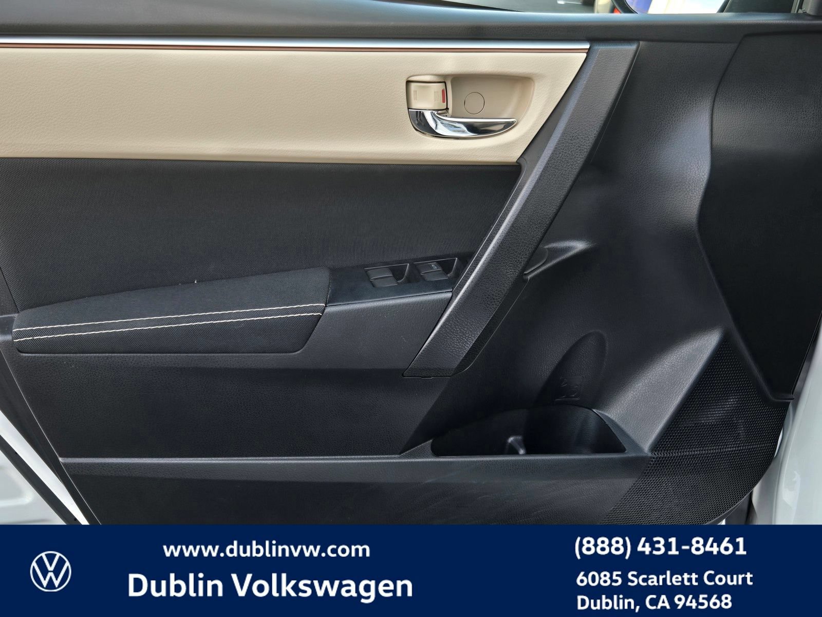 Used 2015 Toyota Corolla LE w/ Body Protection Package #2 FWD image 10