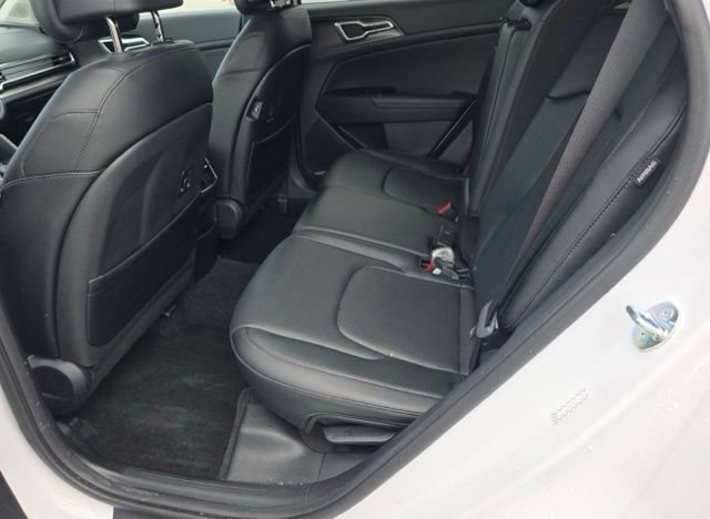 Certified 2025 Kia Sportage EX FWD image 12