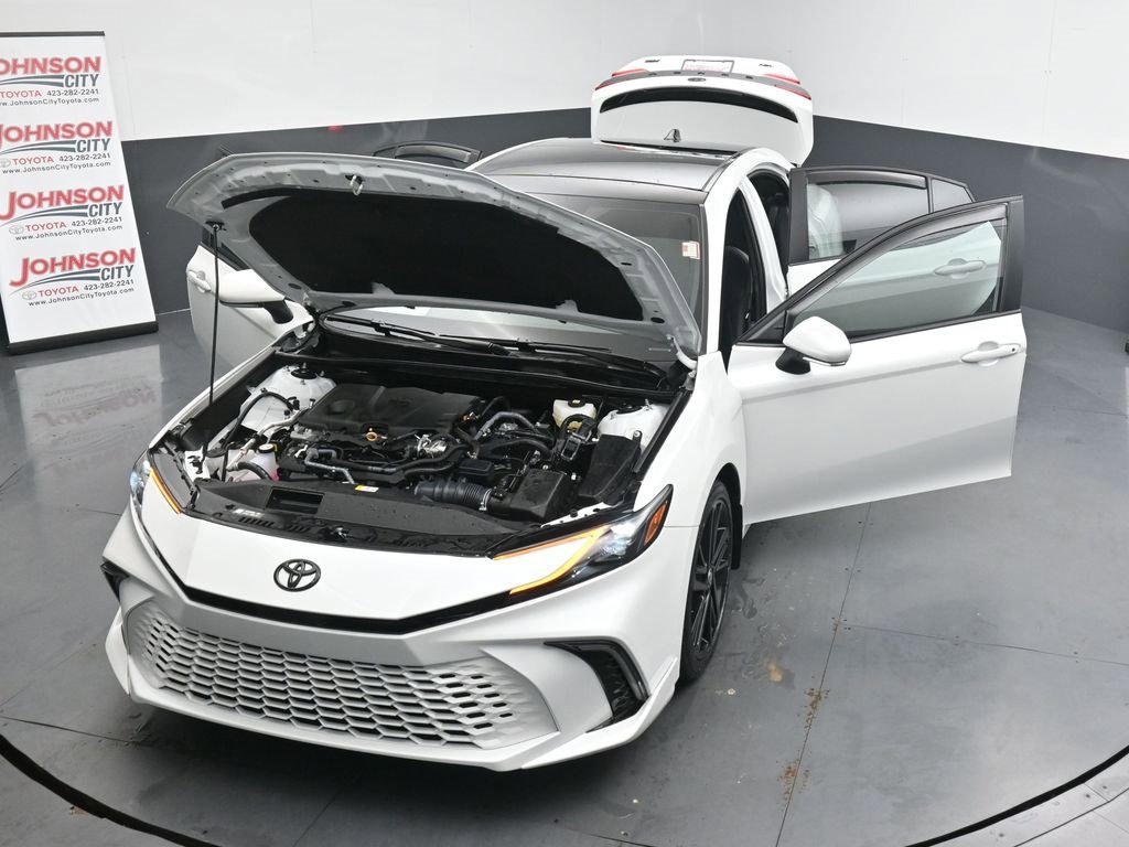 Used 2025 Toyota Camry XSE image 41
