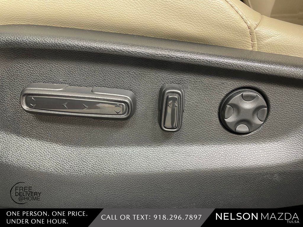 Used 2019 Honda CR-V Touring image 16
