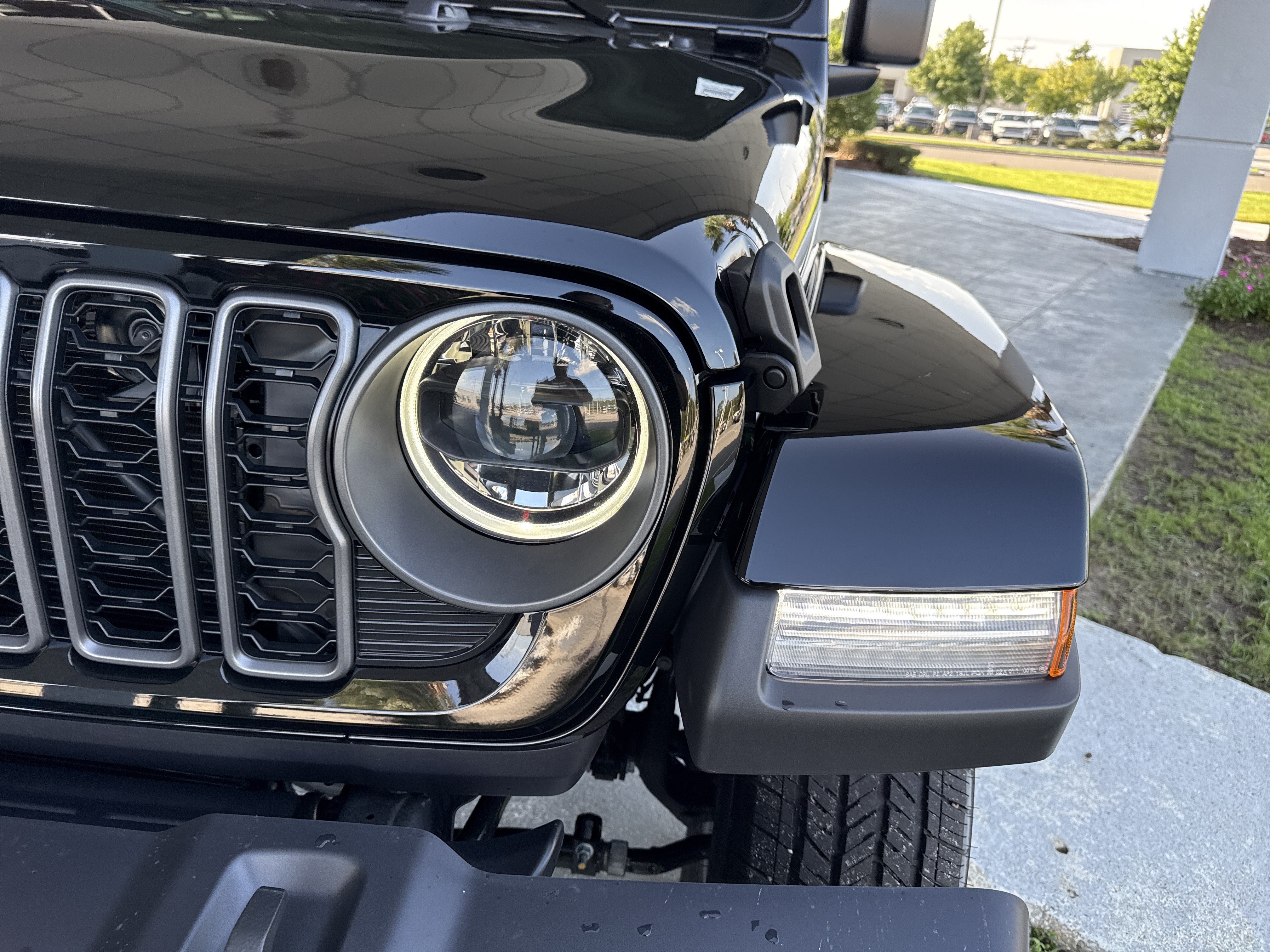 Used 2026 Jeep Gladiator Sport AWD/4WD image 7
