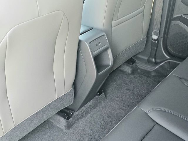 Used 2025 Chevrolet Trax ACTIV w/ Sunroof Package image 25