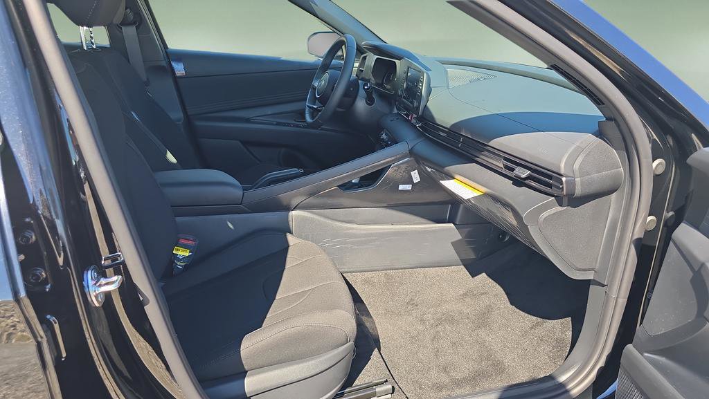 New 2026 Hyundai Elantra Sport FWD image 12