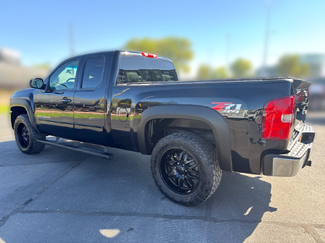 Used 2013 Chevrolet Silverado 1500 LTZ w/ LTZ Plus Package AWD/4WD image 3