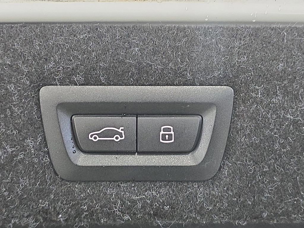 Certified 2023 BMW 540i w/ M Sport Package image 28