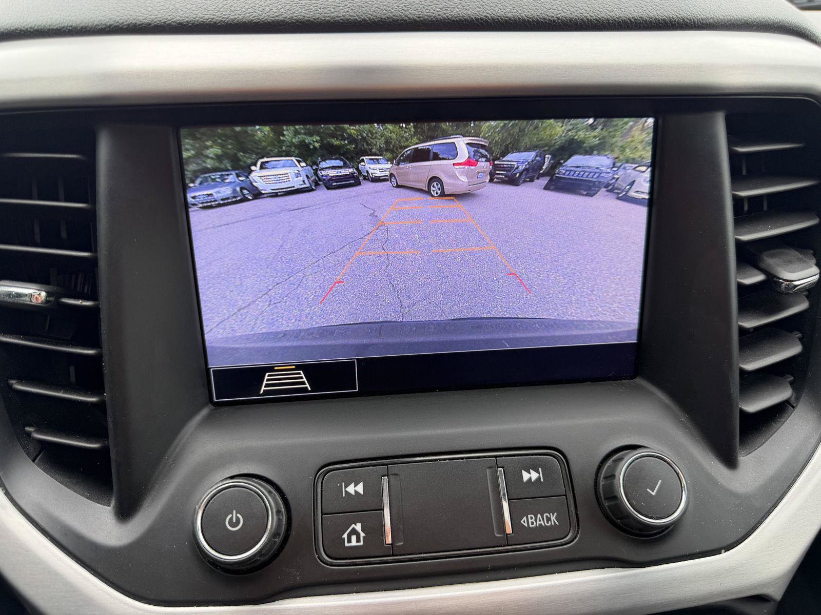 Used 2020 GMC Acadia SLT w/ LPO, Floor Liner Package AWD/4WD image 20