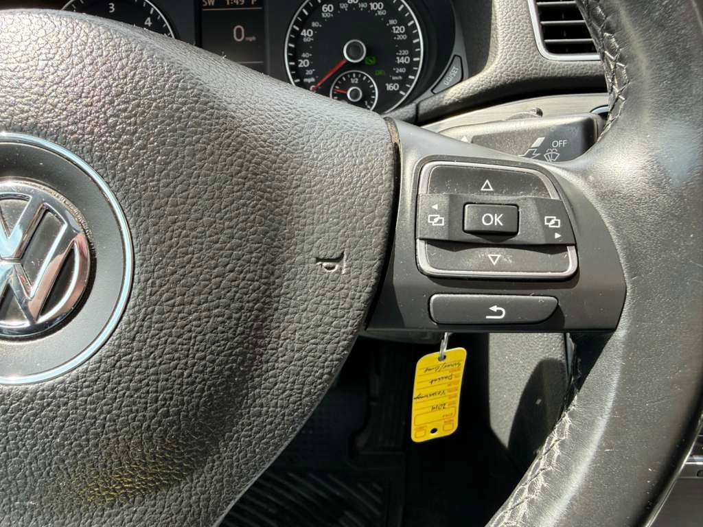 Used 2014 Volkswagen Passat TDI SE FWD image 29