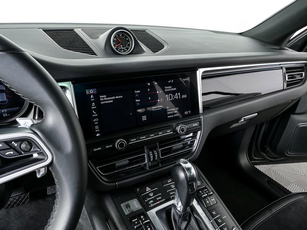 Certified 2020 Porsche Macan image 12