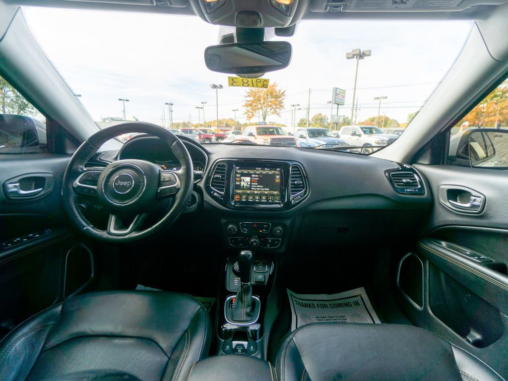 Used 2018 Jeep Compass Limited w/ Navigation Group image 2
