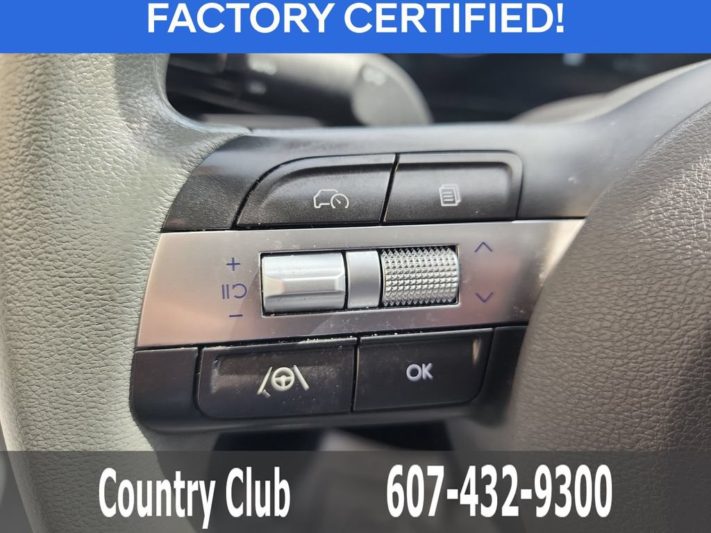 Certified 2025 Hyundai Kona SE AWD/4WD image 18
