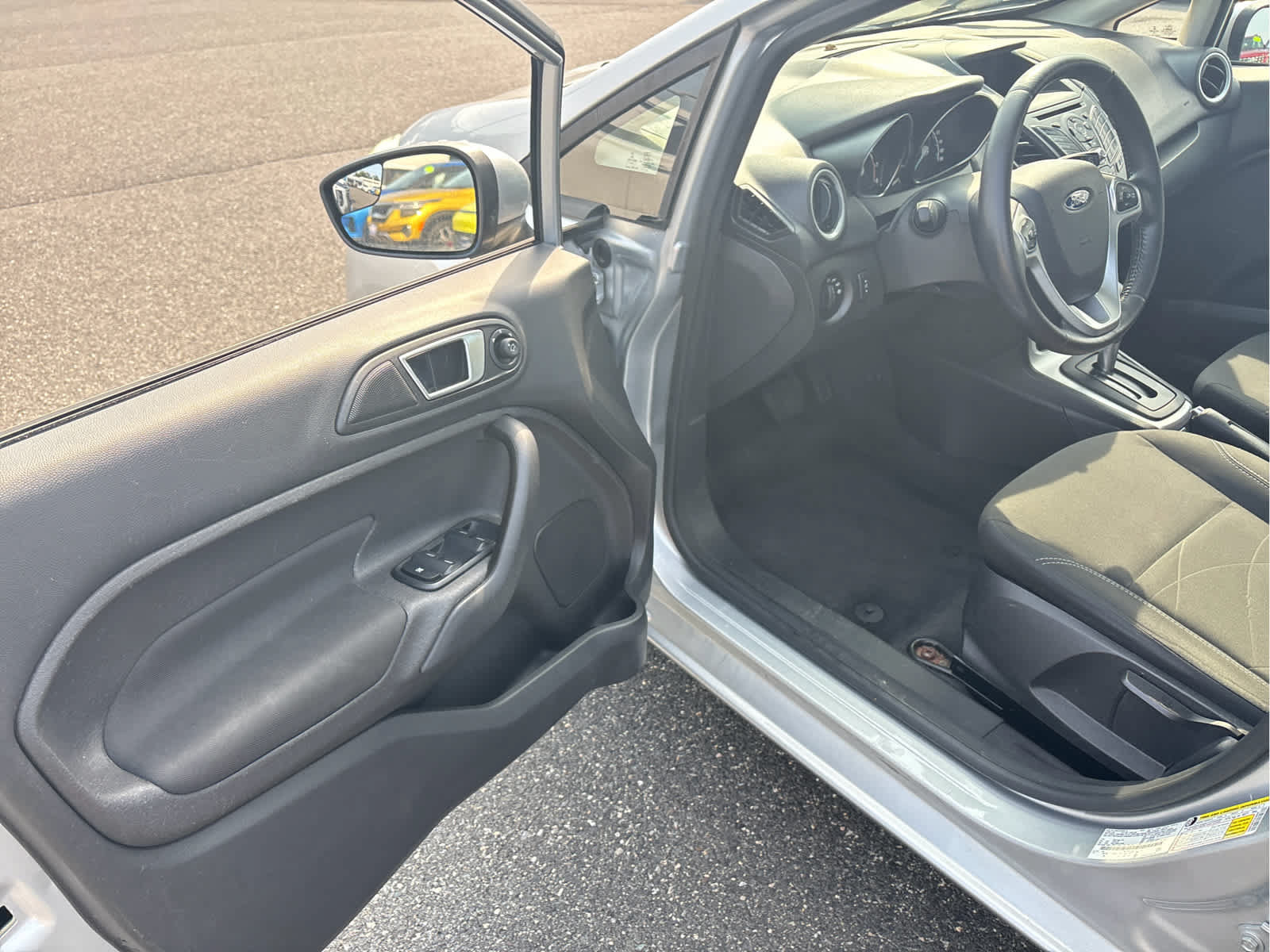 Used 2016 Ford Fiesta SE FWD image 8